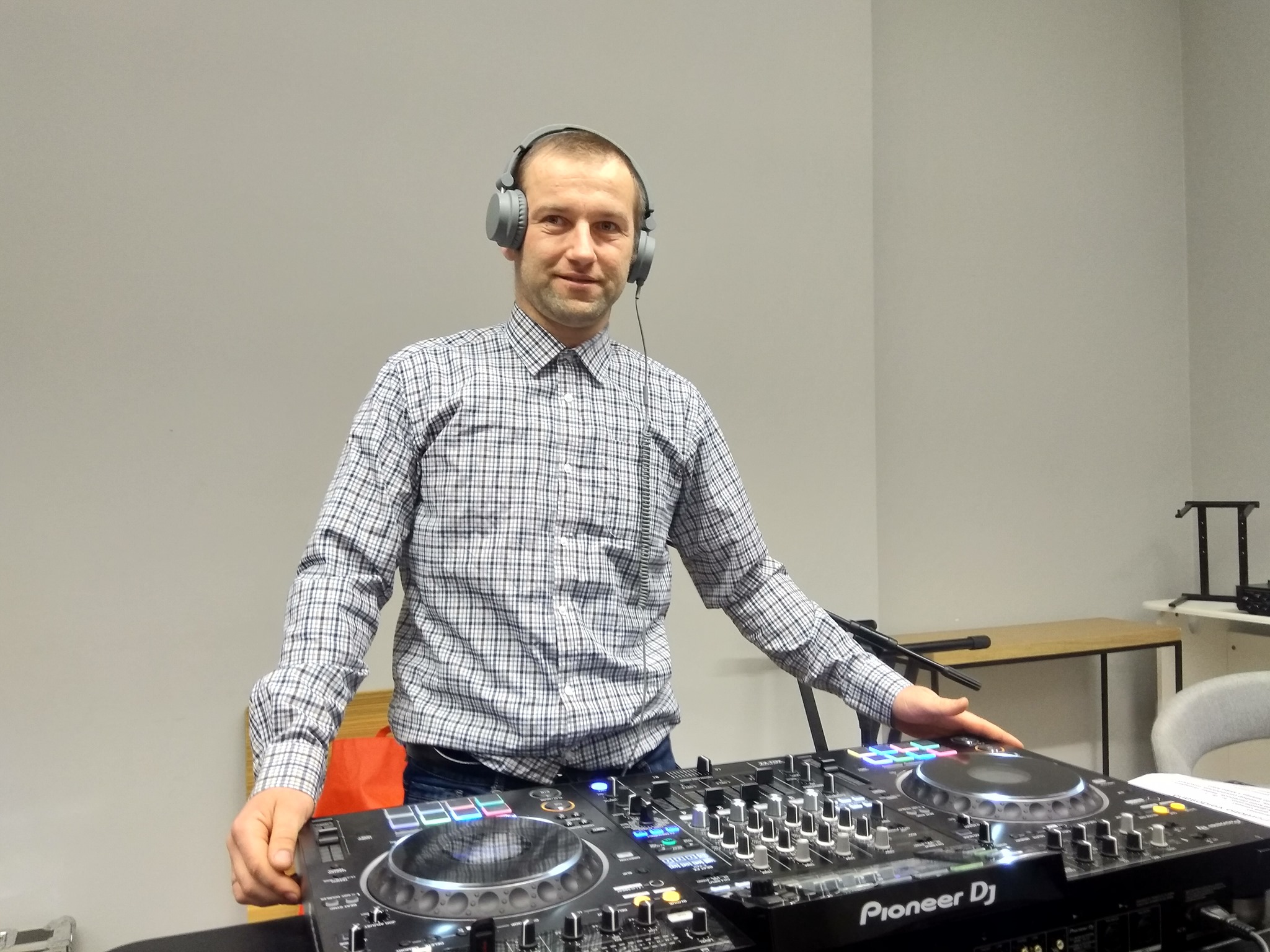 DJKrissB